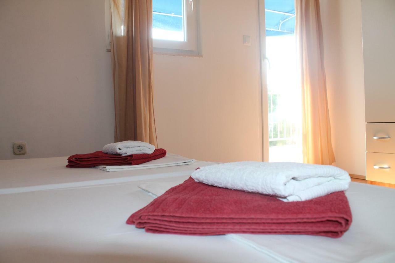 Covahouse Apartment Jelsa  Luaran gambar
