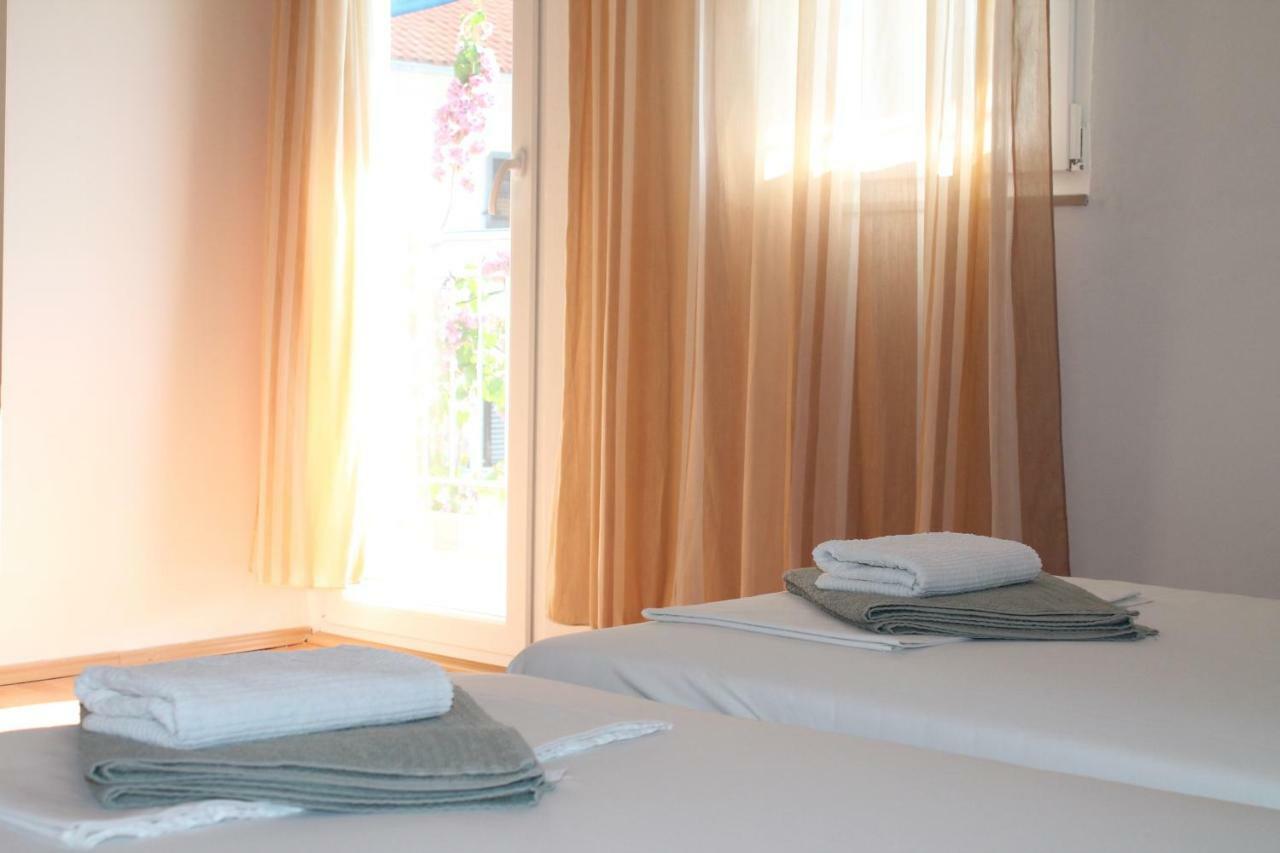 Covahouse Apartment Jelsa  Luaran gambar